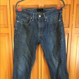 Dark blue Levi’s jeans